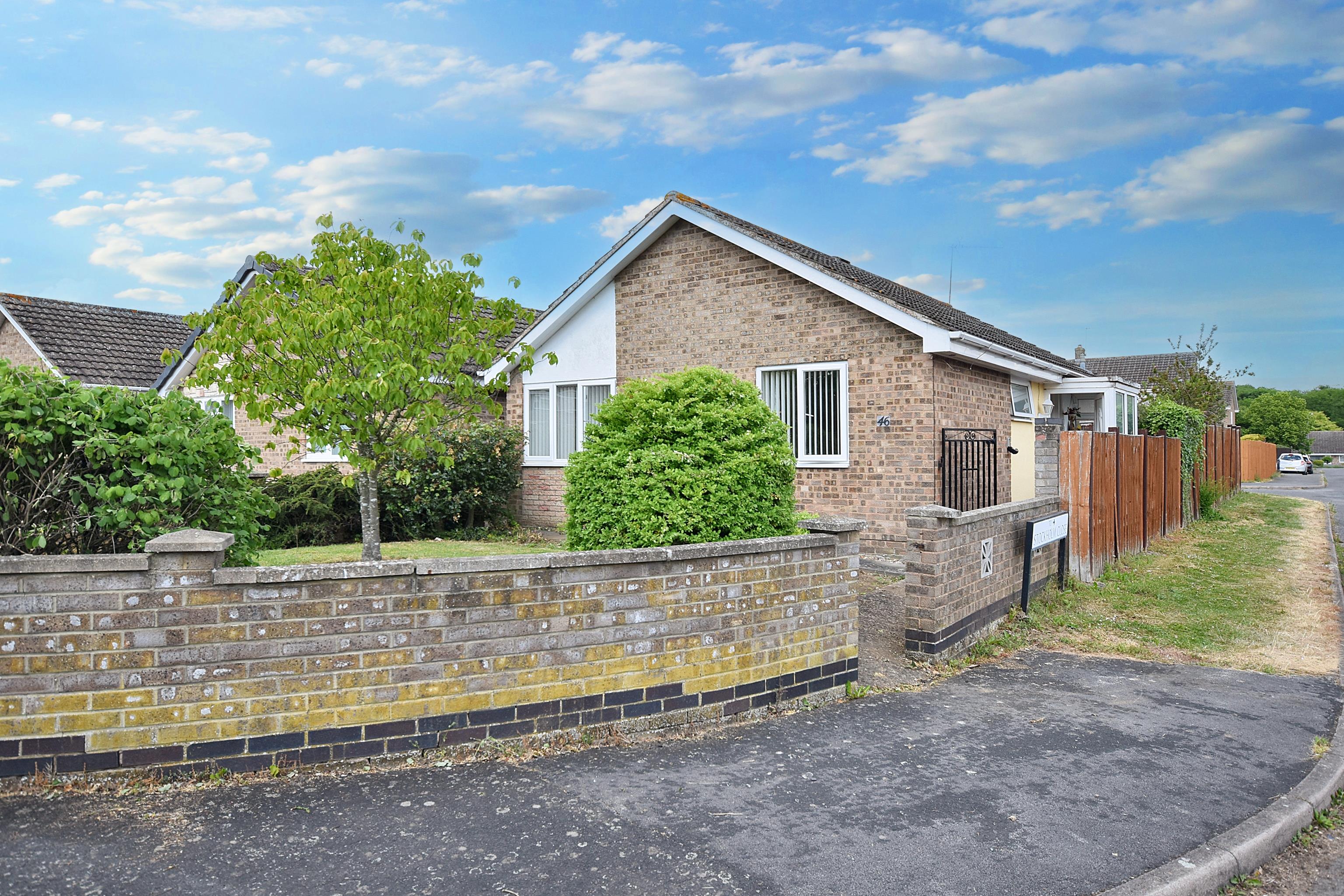 Viking Way, Corby Simpson West